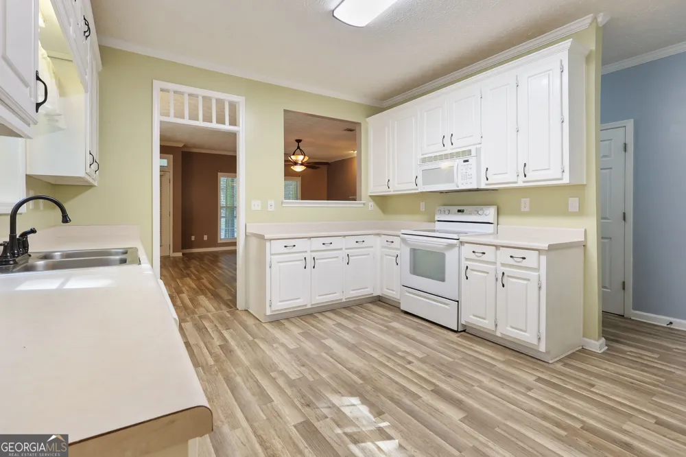 129 Avalon DR McDonough, GA 30252