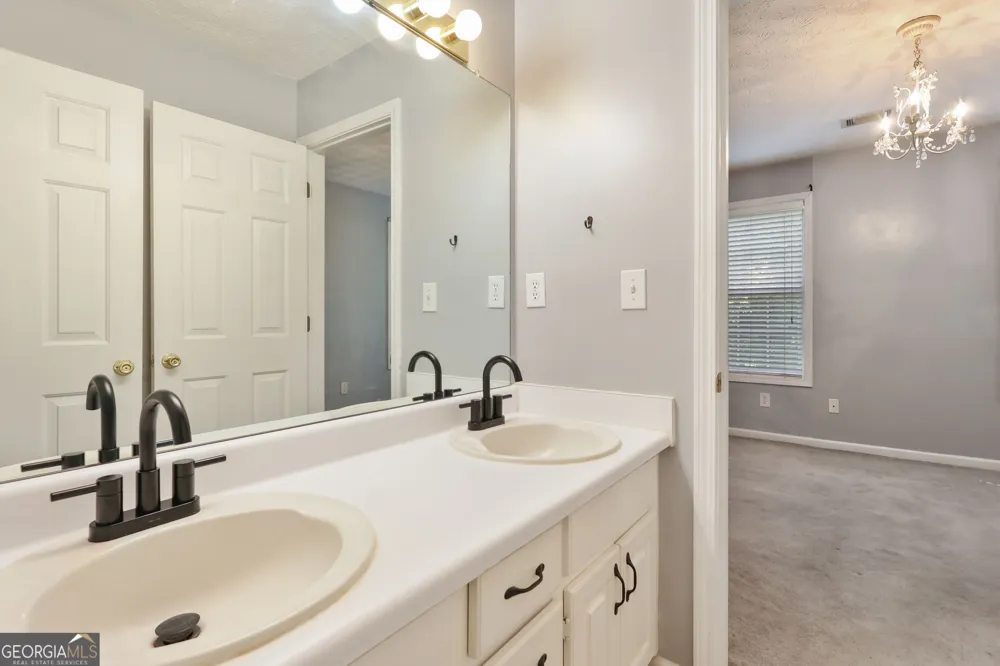 129 Avalon DR McDonough, GA 30252