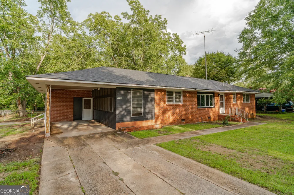 1106 Knoxville ST Fort Valley, GA 31030