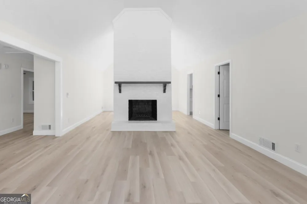 3214 Kimberly Woods CT SW Lilburn, GA 30047
