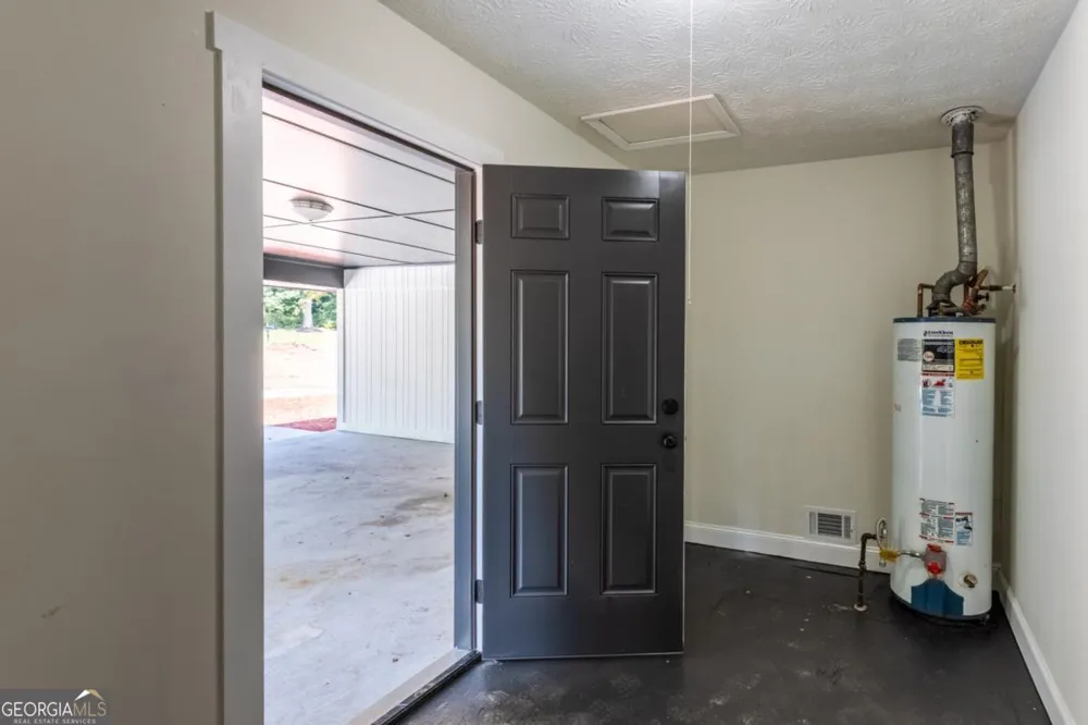 3214 Kimberly Woods CT SW Lilburn, GA 30047