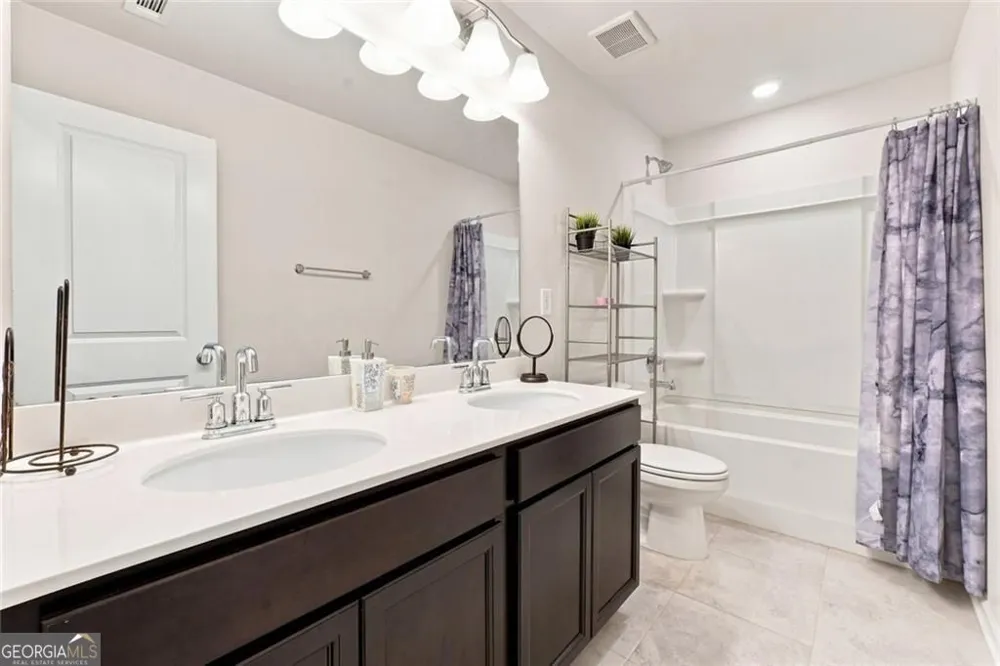 1924 Azure Grove CT Marietta, GA 30008