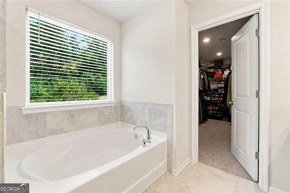 1924 Azure Grove CT Marietta, GA 30008