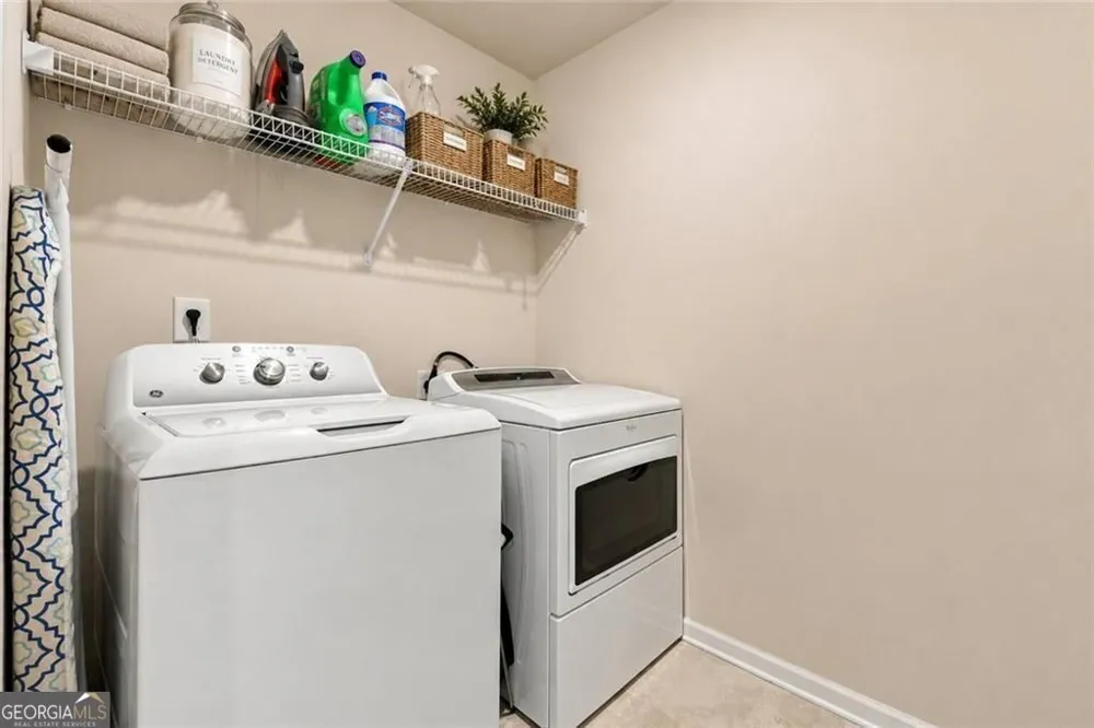 1924 Azure Grove CT Marietta, GA 30008