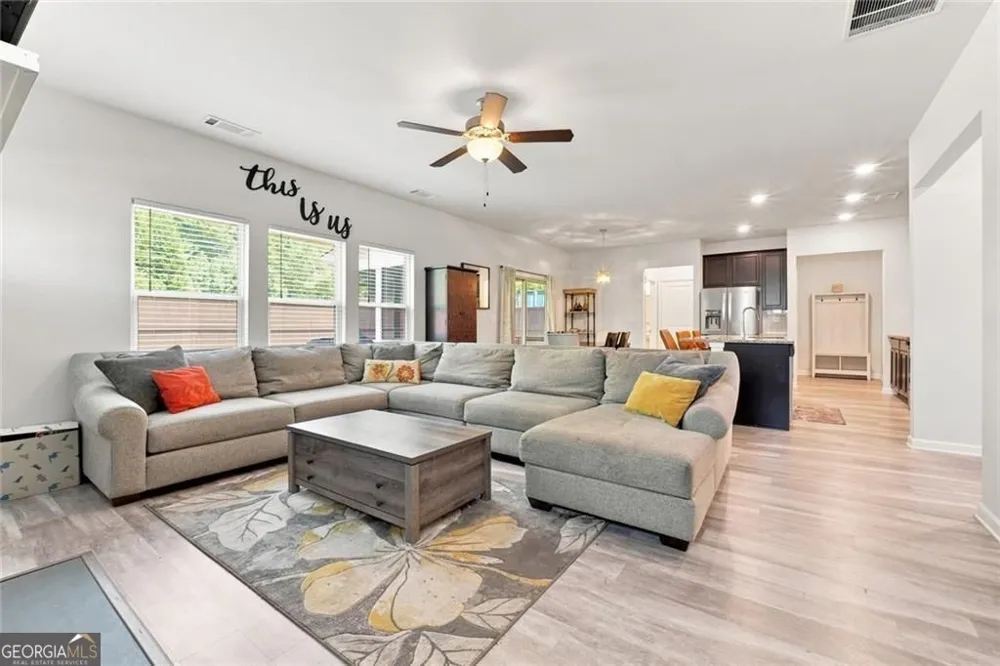 1924 Azure Grove CT Marietta, GA 30008