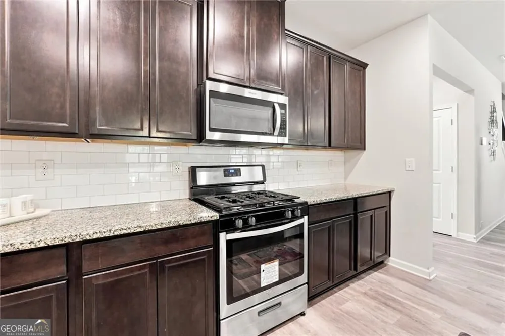 1924 Azure Grove CT Marietta, GA 30008
