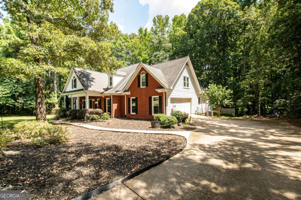 1011 Lakeside CT Bishop, GA 30621