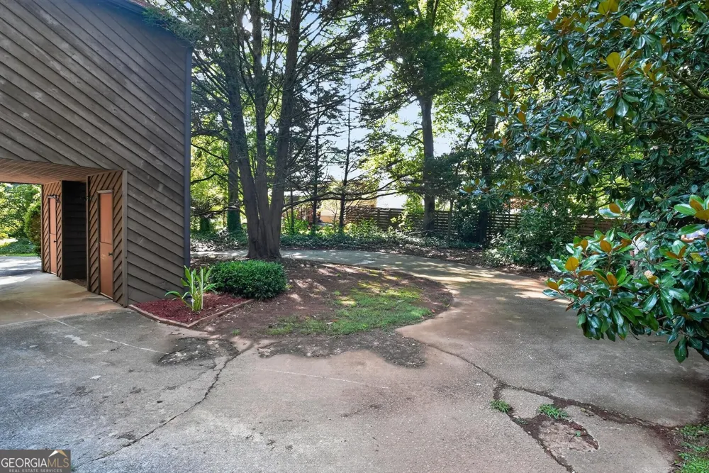 612 Tom Smith RD SW Lilburn, GA 30047