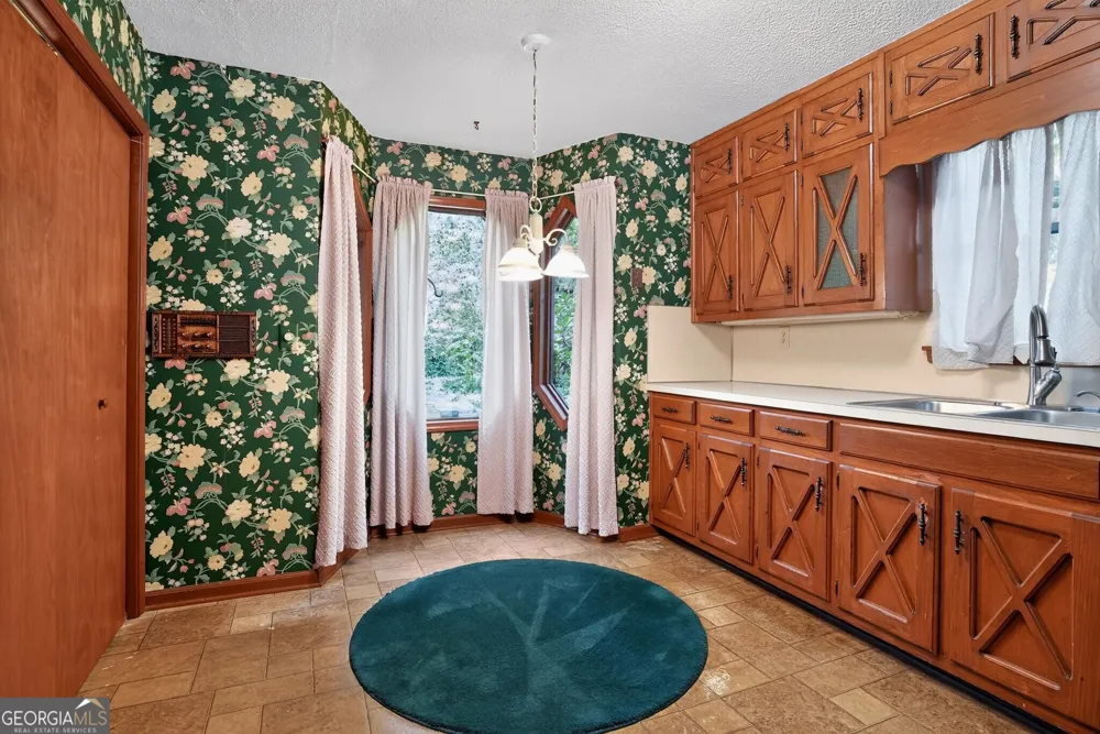 612 Tom Smith RD SW Lilburn, GA 30047