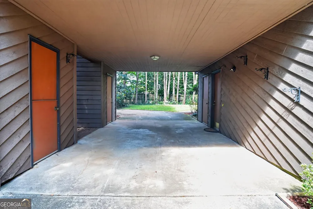 612 Tom Smith RD SW Lilburn, GA 30047