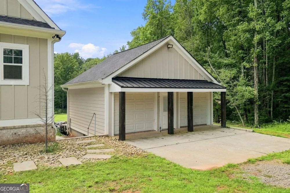 1782 Worley RD Ball Ground, GA 30107