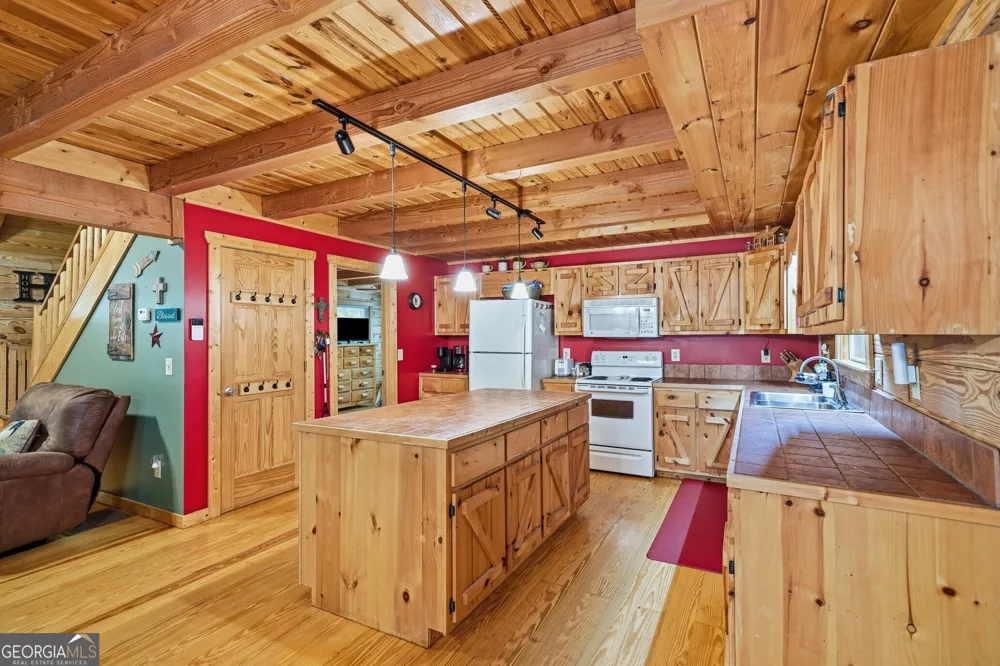 114 Rockingham WAY Ellijay, GA 30540