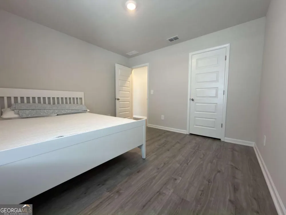 2414 Martin Spring BND Lawrenceville, GA 30045