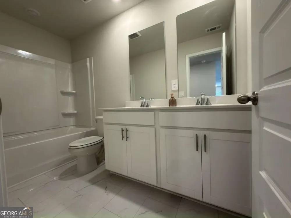 2414 Martin Spring BND Lawrenceville, GA 30045