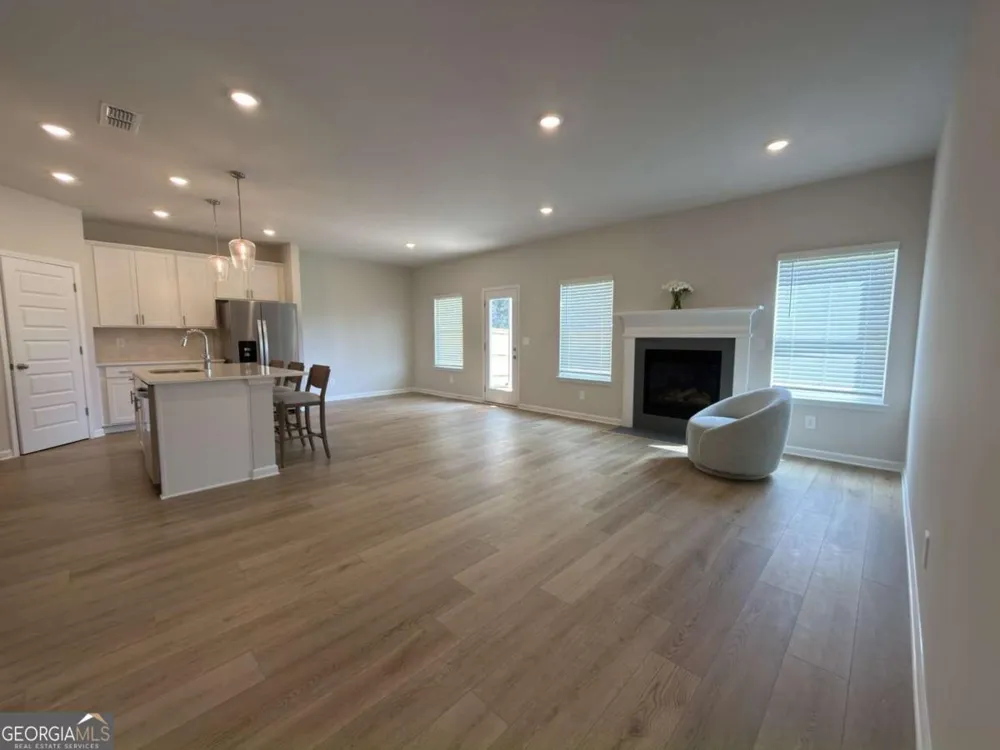 2414 Martin Spring BND Lawrenceville, GA 30045