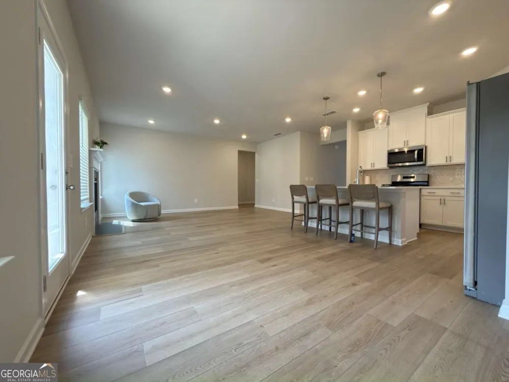 2414 Martin Spring BND Lawrenceville, GA 30045