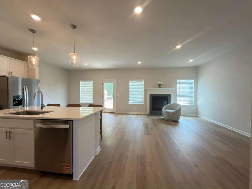 2414 Martin Spring BND Lawrenceville, GA 30045
