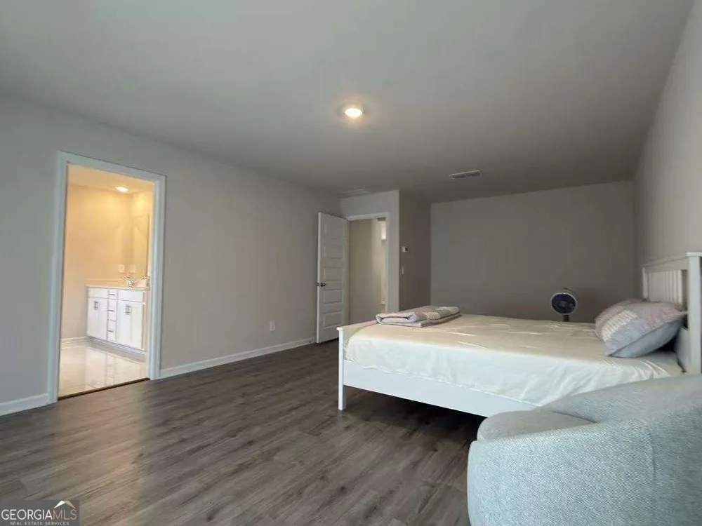 2414 Martin Spring BND Lawrenceville, GA 30045