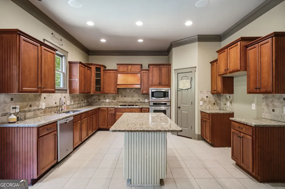 3276 Holly Glen CT Dacula, GA 30019