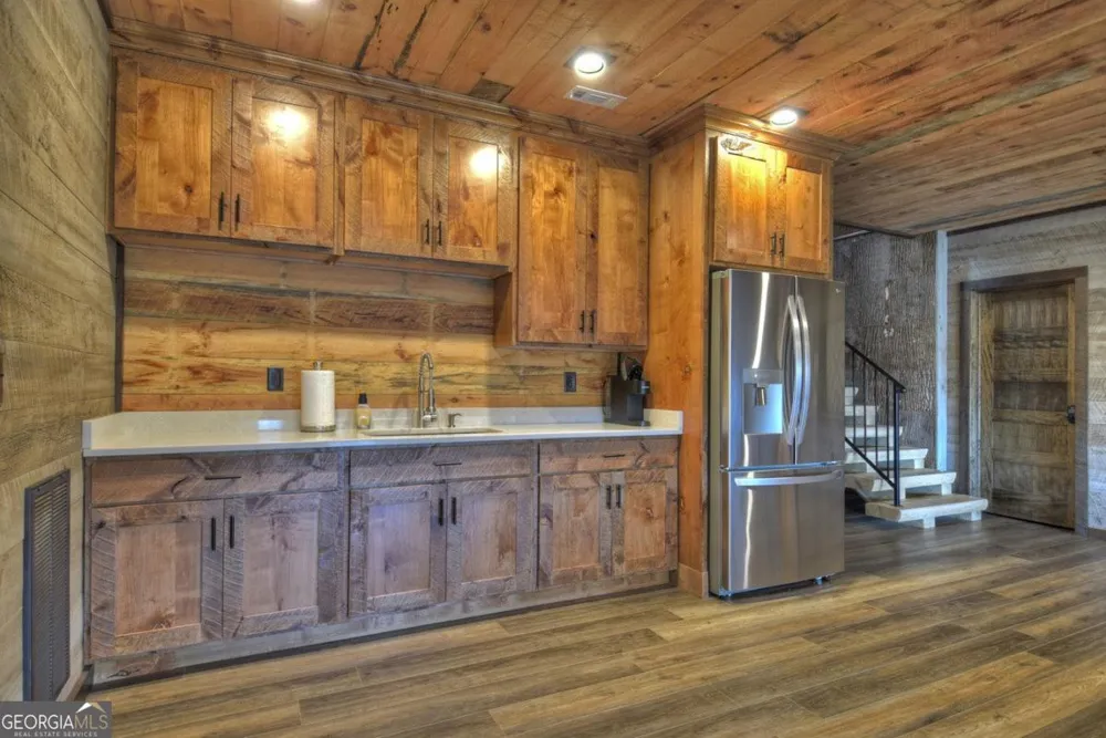 188 Paul DR Blue Ridge, GA 30513