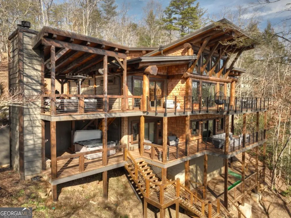 188 Paul DR Blue Ridge, GA 30513