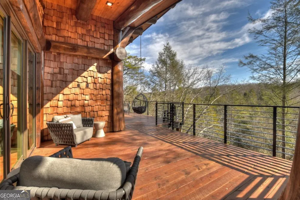 188 Paul DR Blue Ridge, GA 30513