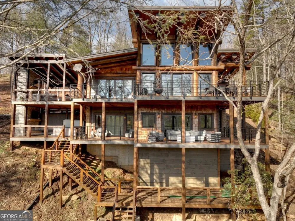 188 Paul DR Blue Ridge, GA 30513