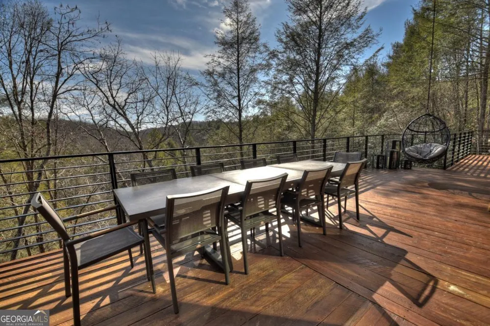 188 Paul DR Blue Ridge, GA 30513