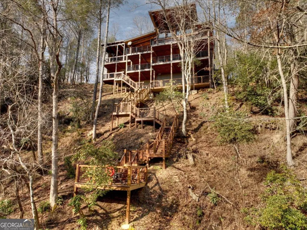 188 Paul DR Blue Ridge, GA 30513