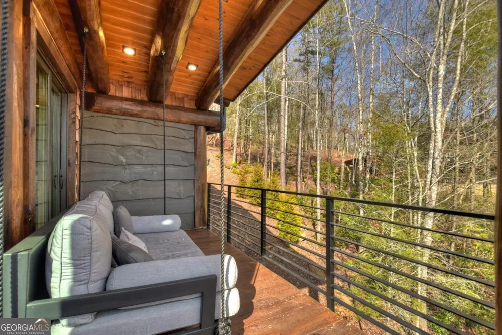 188 Paul DR Blue Ridge, GA 30513