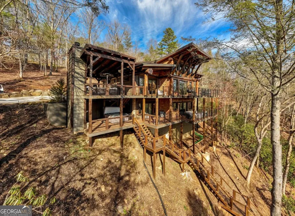 188 Paul DR Blue Ridge, GA 30513