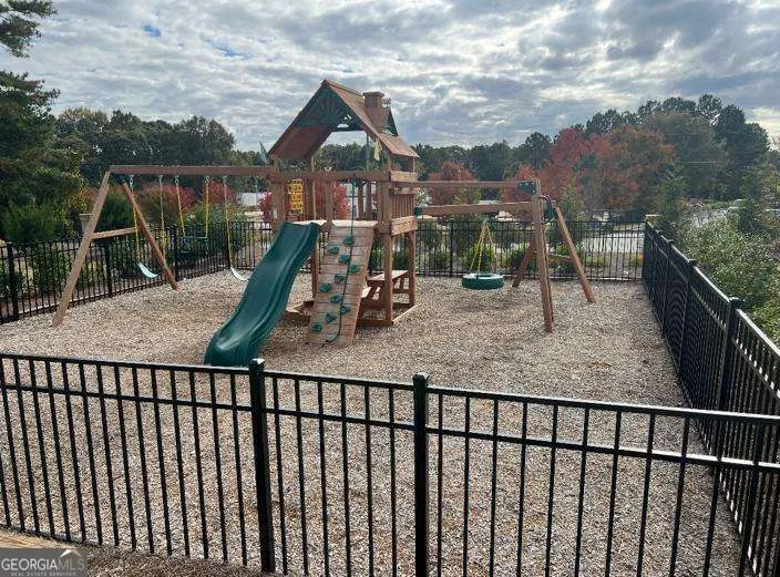 950 Sunny Lake DR Lawrenceville, GA 30043