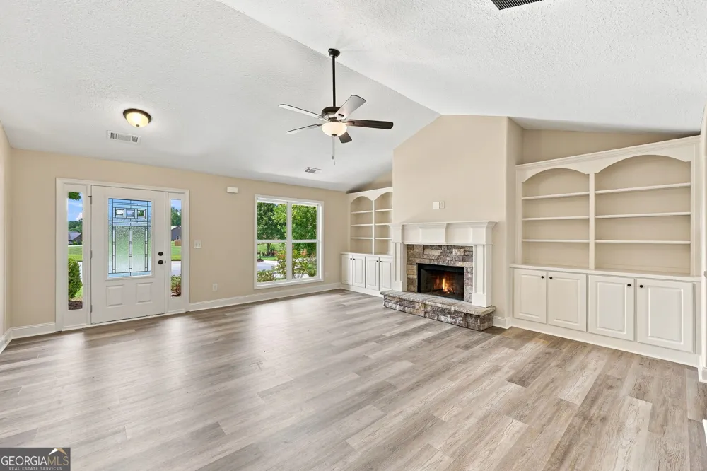 482 Logans WAY Hoschton, GA 30548