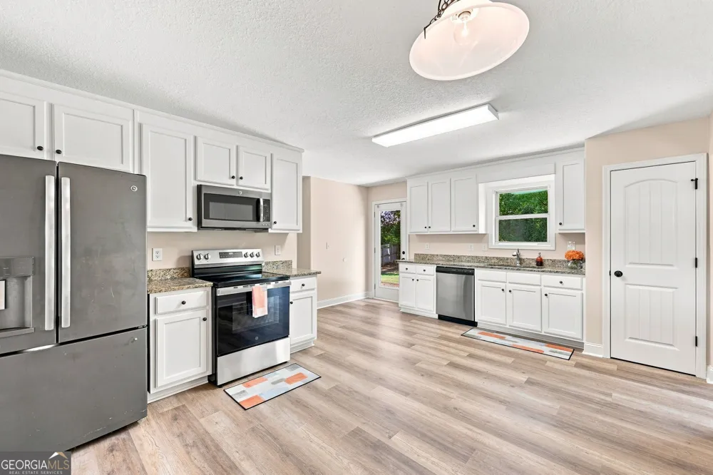 482 Logans WAY Hoschton, GA 30548
