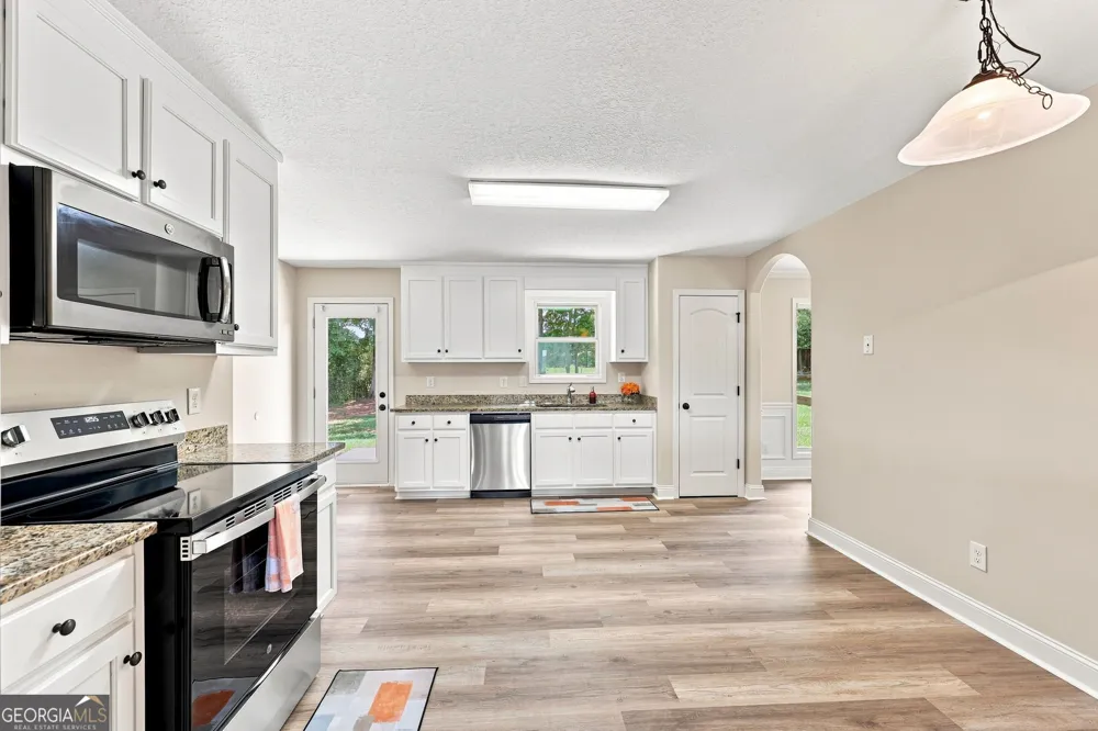 482 Logans WAY Hoschton, GA 30548