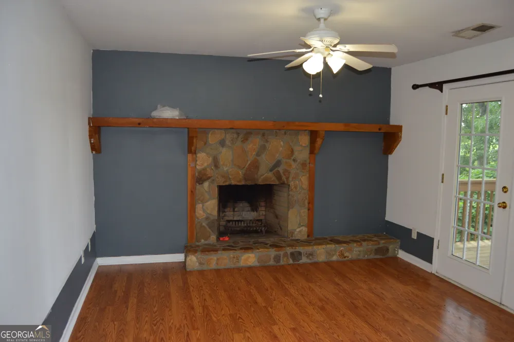 2200 Price RD Martin, GA 30557