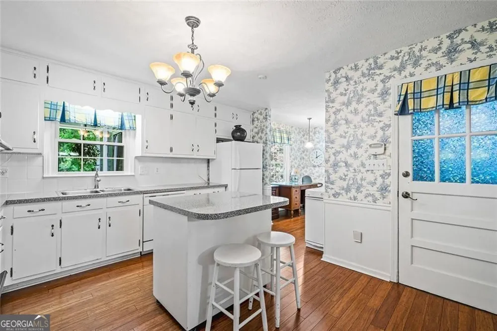 2690 Hideaway Hills LN SW Powder Springs, GA 30127