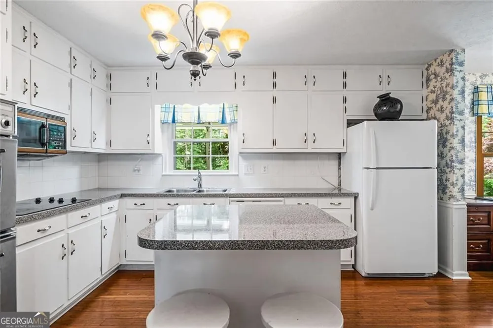 2690 Hideaway Hills LN SW Powder Springs, GA 30127