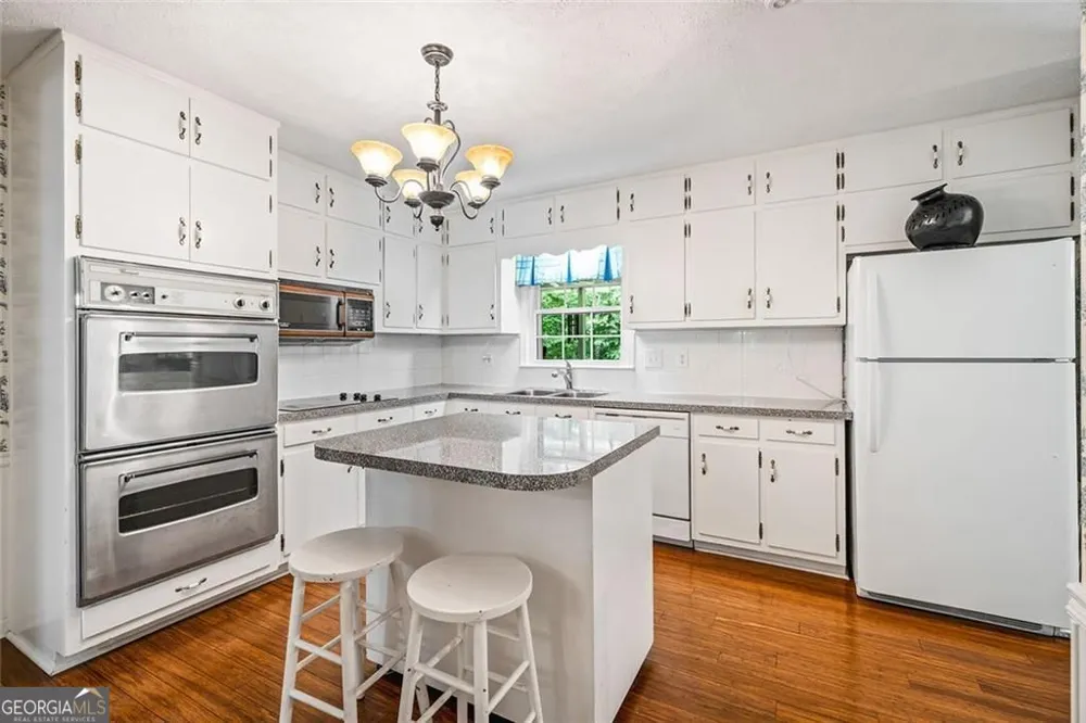 2690 Hideaway Hills LN SW Powder Springs, GA 30127