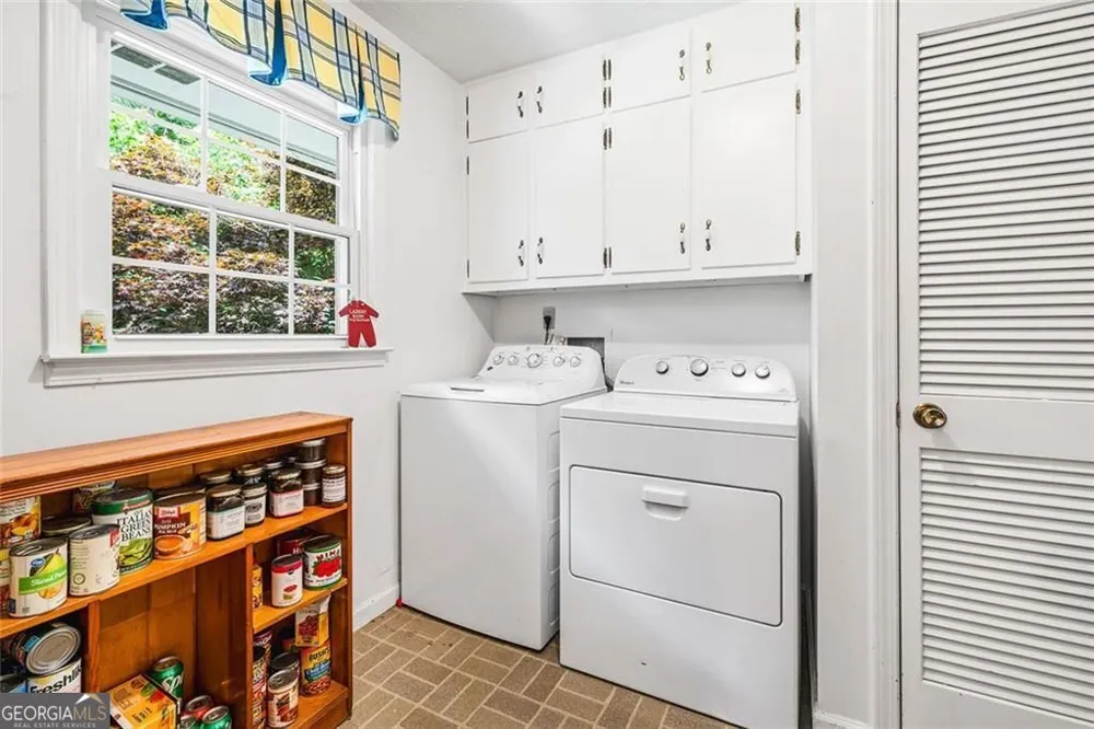 2690 Hideaway Hills LN SW Powder Springs, GA 30127