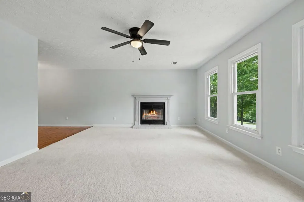 1312 Smokerise LN Auburn, GA 30011
