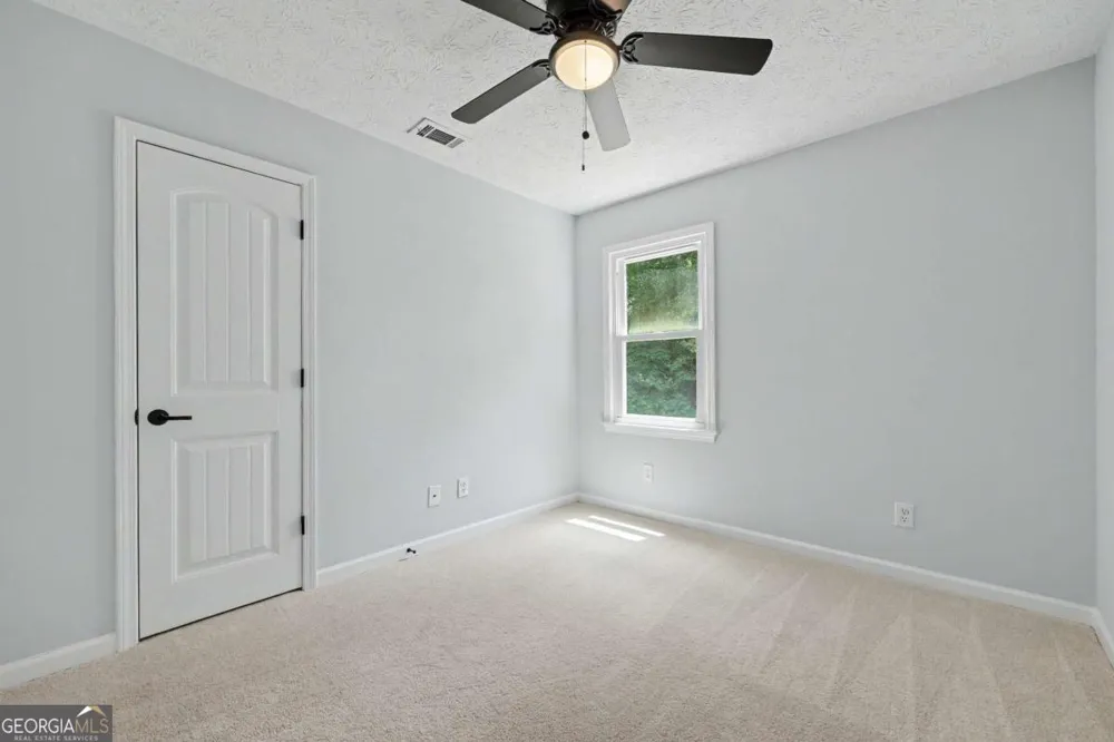 1312 Smokerise LN Auburn, GA 30011