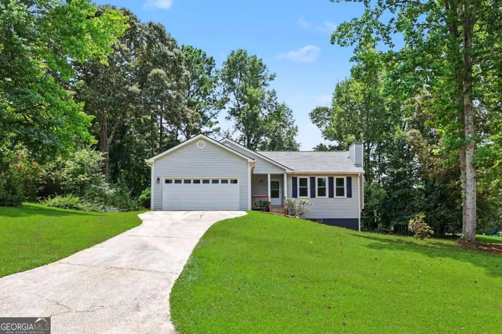 1312 Smokerise LN Auburn, GA 30011
