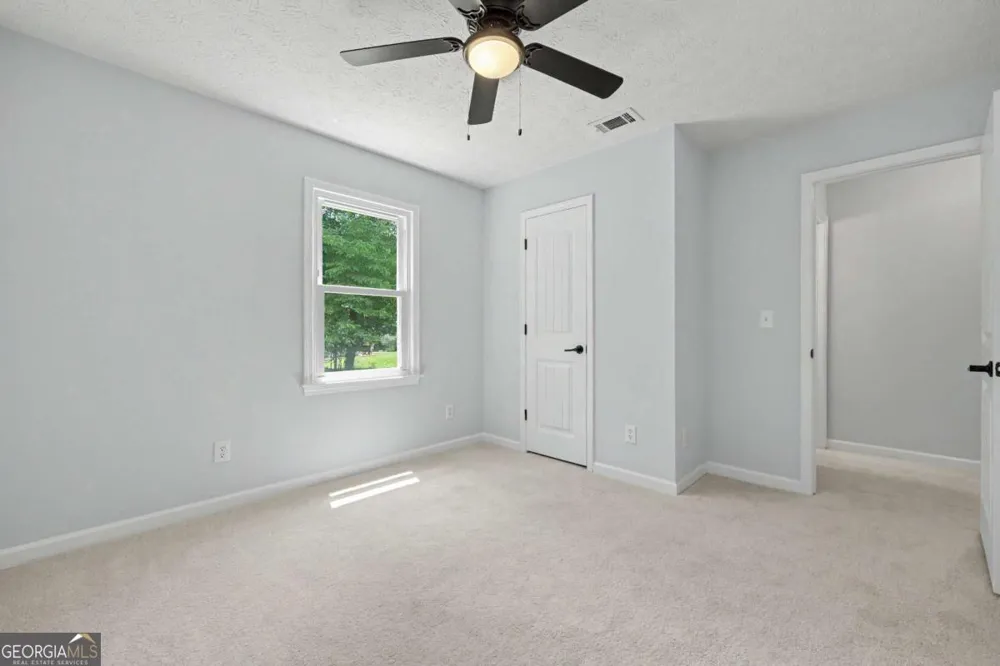 1312 Smokerise LN Auburn, GA 30011