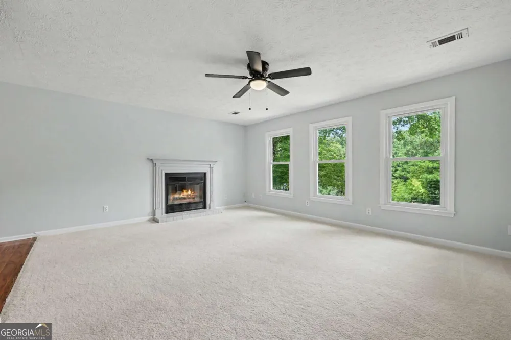 1312 Smokerise LN Auburn, GA 30011