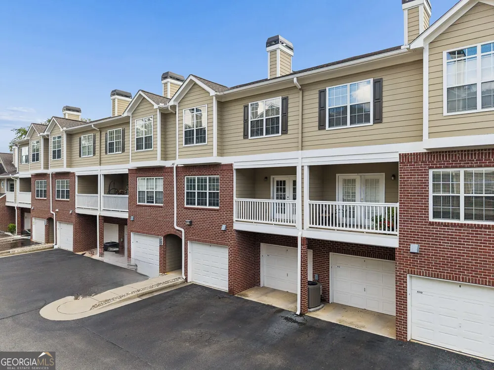 1112 Woodland LN Alpharetta, GA 30009