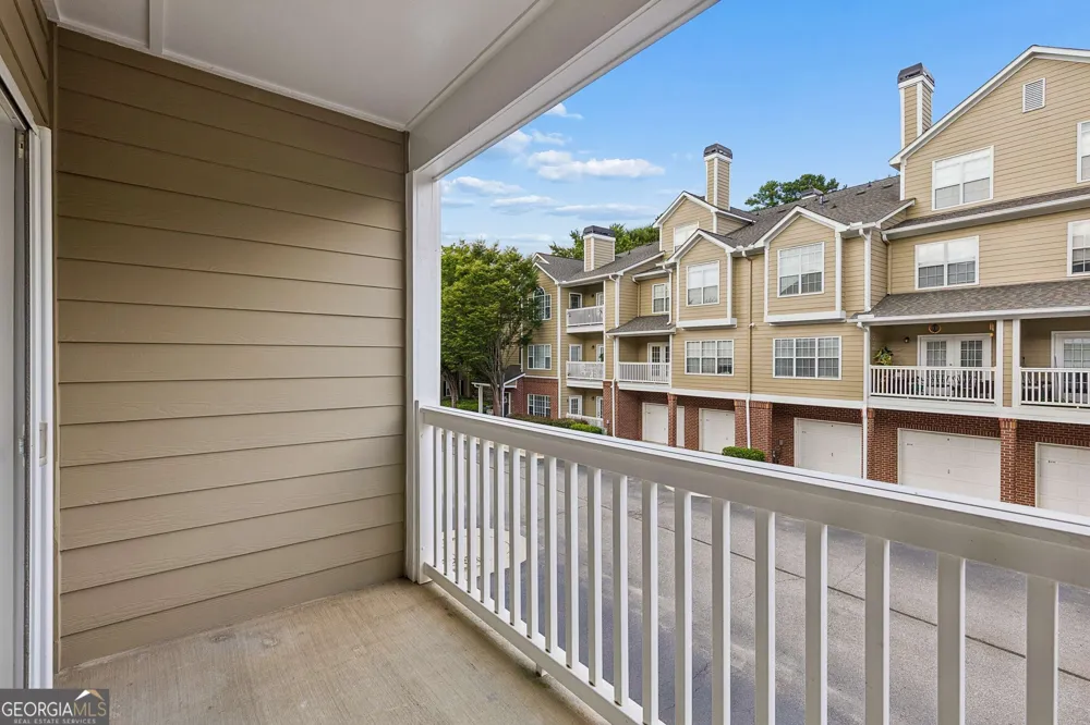 1112 Woodland LN Alpharetta, GA 30009