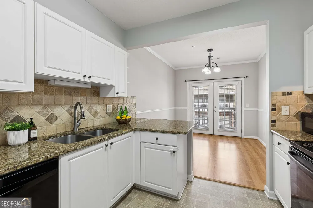 1112 Woodland LN Alpharetta, GA 30009