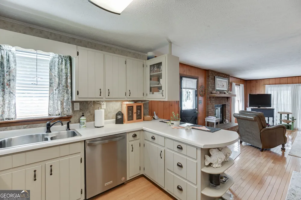 215 Heath CV Lavonia, GA 30553