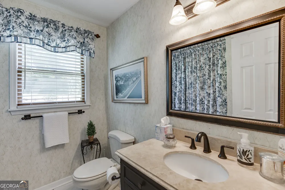 215 Heath CV Lavonia, GA 30553